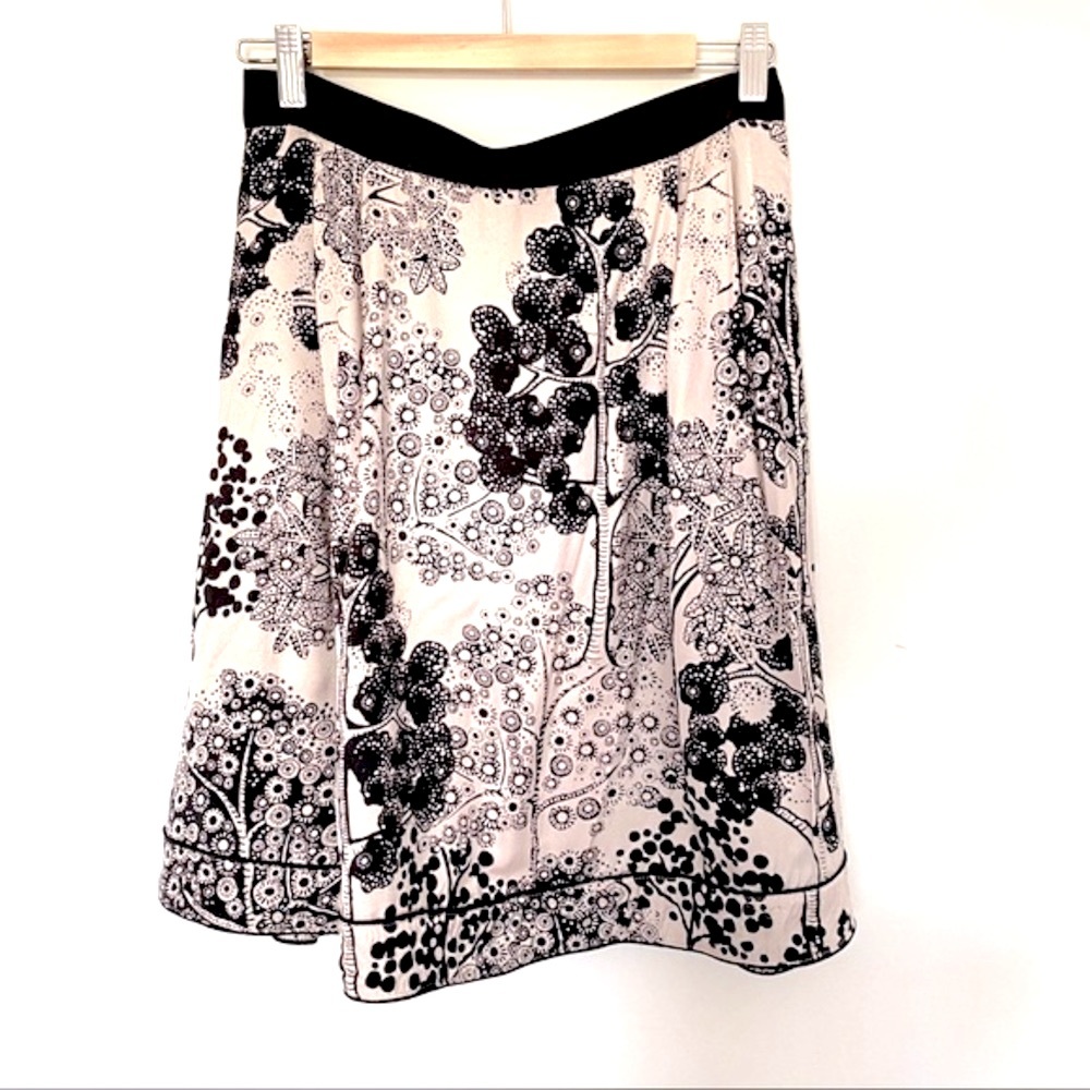 Tristan and Iseult floral skirt .